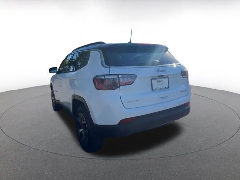 Used 2025 Jeep Compass Limited image 11