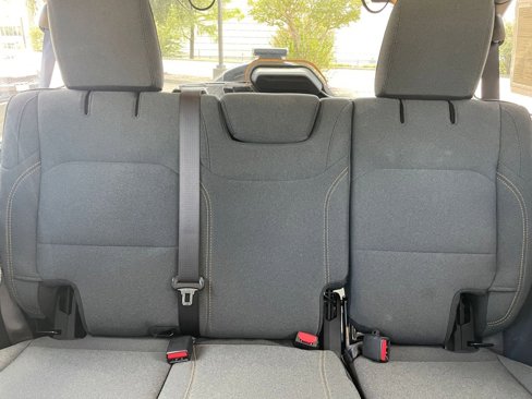 Used 2025 Jeep Wrangler Sahara image 38