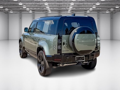 New 2025 Land Rover Defender 110 X image 3