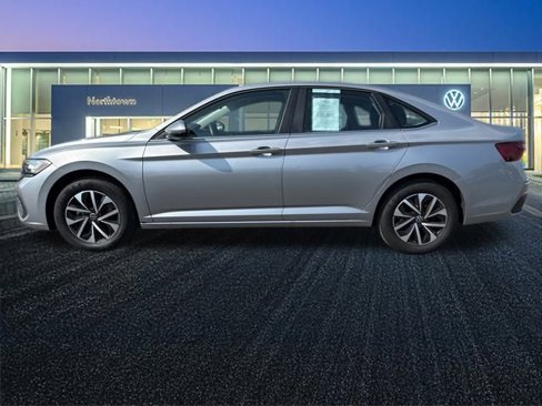 Certified 2024 Volkswagen Jetta S image 7