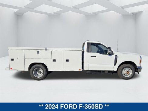 New 2024 Ford F350 XL w/ XL Chrome Package image 3