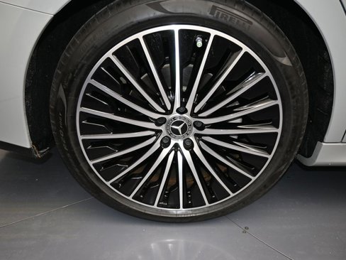 Used 2025 Mercedes-Benz E 350 Sedan image 49