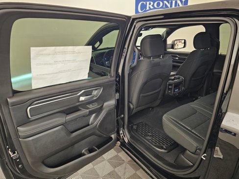 New 2026 RAM 1500 4x4 Crew Cab image 35