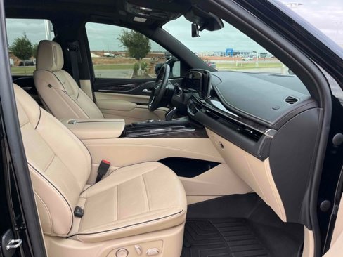 Used 2023 Cadillac Escalade Premium Luxury image 15