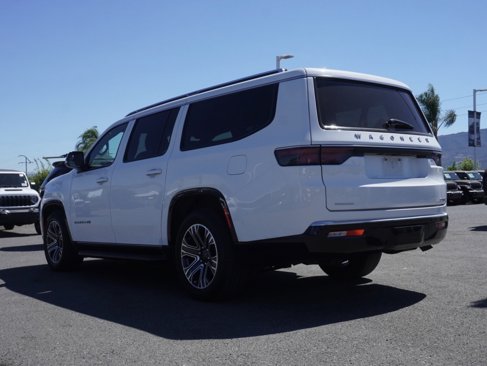 Used 2023 Jeep Wagoneer L Series II image 7