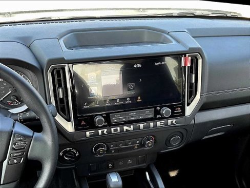 Certified 2025 Nissan Frontier SV image 18