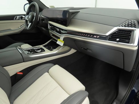New 2026 BMW X7 xDrive40i w/ Executive Package image 18