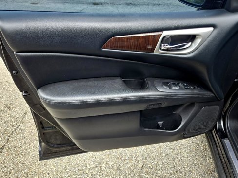 Used 2013 Nissan Pathfinder SL image 9