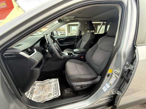 Used 2019 Toyota RAV4 XLE w/ Convenience Package image 13