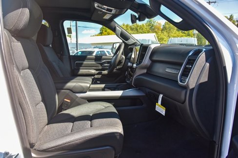 New 2026 RAM 1500 4x4 Crew Cab image 9
