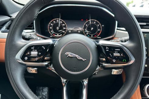 Used 2025 Jaguar F-PACE R-Dynamic S image 26