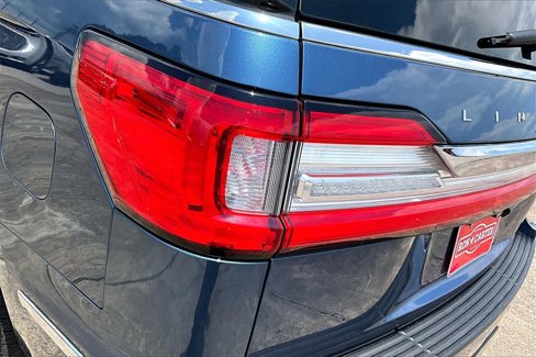 Used 2019 Lincoln Navigator Reserve image 20
