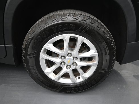 Used 2020 Chevrolet Traverse LS image 21