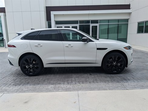 New 2026 Jaguar F-PACE R-Dynamic S image 3