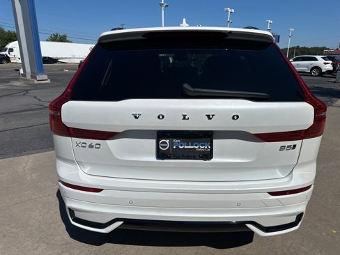 Certified 2025 Volvo XC60 B5 Plus image 4