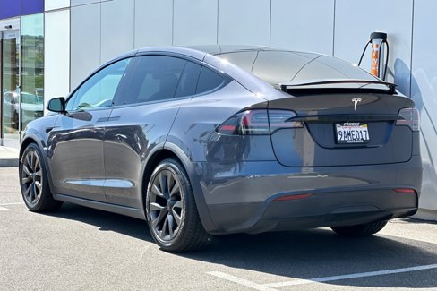 Used 2022 Tesla Model X image 3