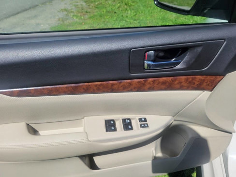 Used 2013 Subaru Legacy 3.6R Limited image 10