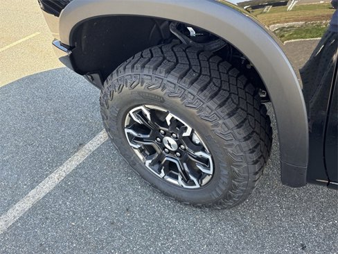 New 2026 Chevrolet Silverado 1500 ZR2 image 34