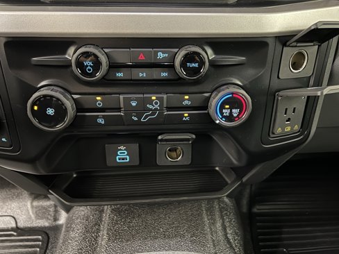 New 2026 Ford F250 XL w/ XL Chrome Package image 11