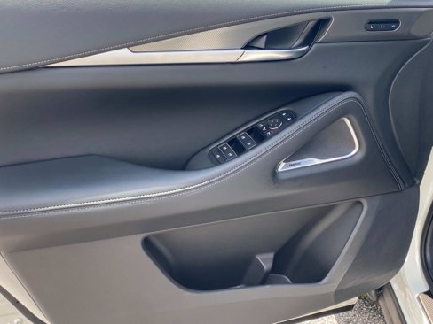 Certified 2025 INFINITI QX60 Luxe w/ Black Edition image 13