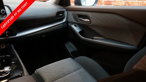 Used 2023 Nissan Rogue SV image 35