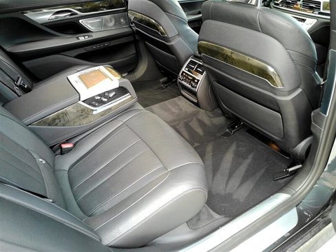 Used 2019 BMW 740i w/ Executive Package image 13