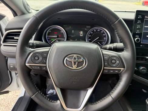 Used 2022 Toyota Camry XLE image 21