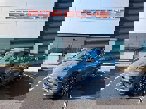 Used 2025 Porsche Macan 4S Electric image 1