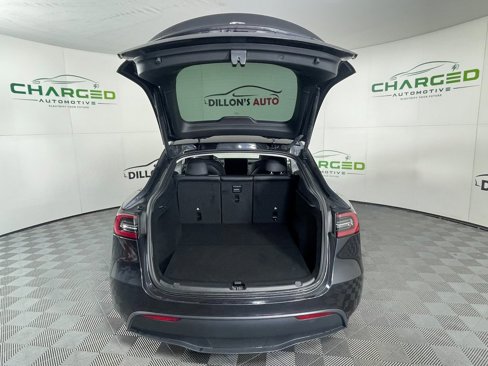 Used 2024 Tesla Model Y 2WD image 9