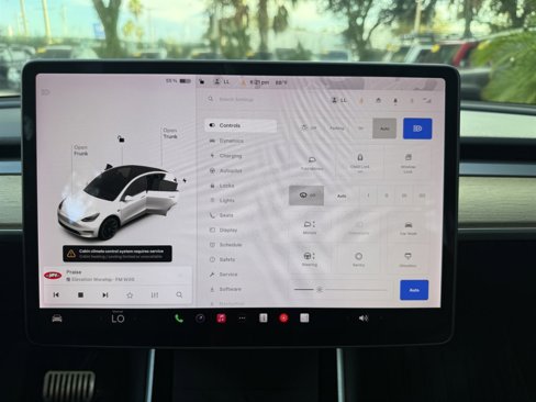 Used 2021 Tesla Model Y Long Range image 26