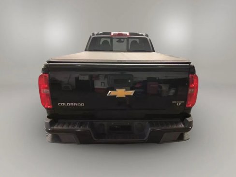 Used 2016 Chevrolet Colorado LT w/ LT Convenience Package image 3