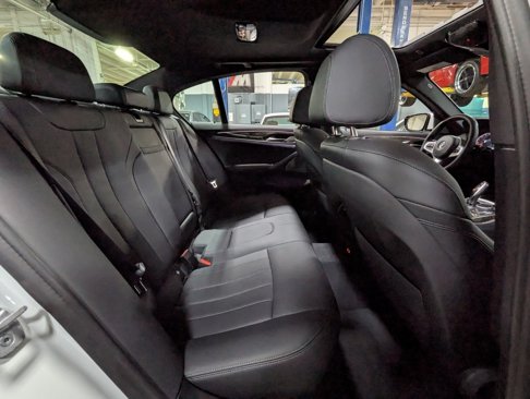 Used 2022 BMW 540i xDrive w/ M Sport Package image 27