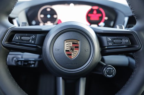 New 2025 Porsche Panamera 4 image 34