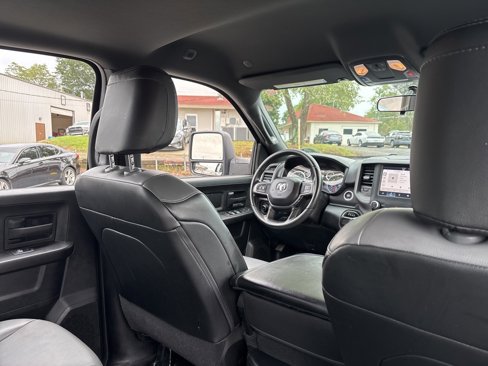 Used 2024 RAM 2500 Tradesman w/ Chrome Appearance Group image 6