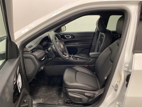 New 2026 Jeep Compass Latitude image 8