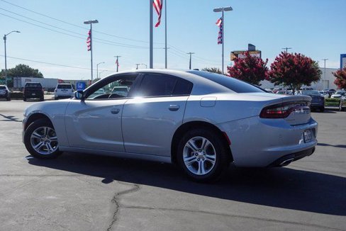 Used 2022 Dodge Charger SXT image 2