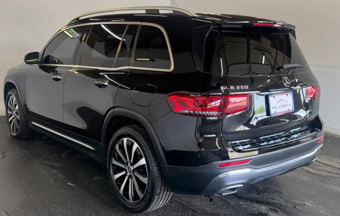 Used 2021 Mercedes-Benz GLB 250 image 7