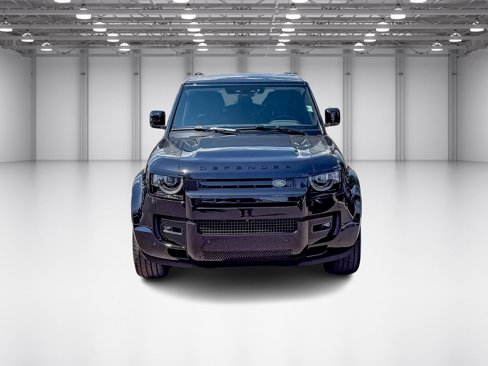 New 2025 Land Rover Defender 130 X-Dynamic SE image 8