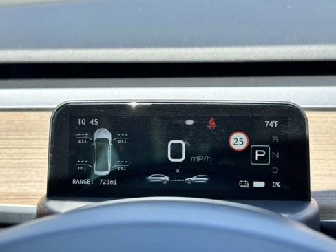 Used 2023 Tesla Model 3 Standard Range image 14