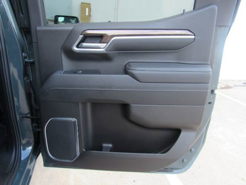 Used 2025 Chevrolet Silverado 1500 LT image 22