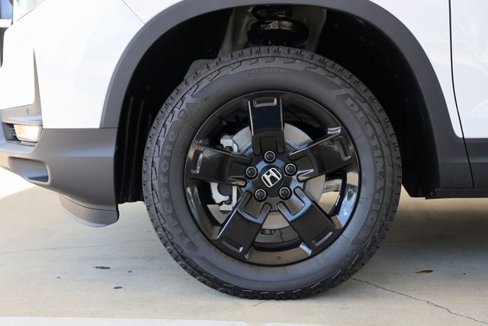 New 2025 Honda Ridgeline Black Edition image 9