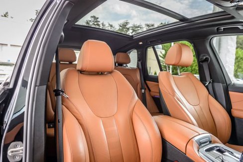 Used 2022 BMW X5 xDrive40i w/ M Sport Package image 37