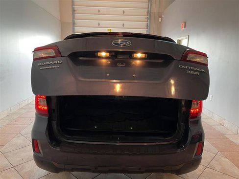 Used 2017 Subaru Outback 3.6R Limited image 37