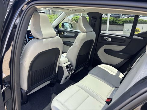 New 2026 Volvo XC40 B5 Ultra w/ Protection Package Premier image 27