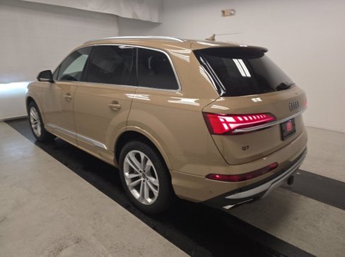 Used 2025 Audi Q7 3.0T Premium Plus image 6