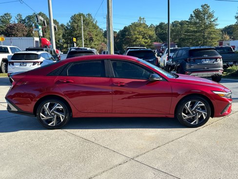Certified 2025 Hyundai Elantra Sport image 4