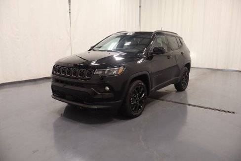 New 2025 Jeep Compass Latitude image 4