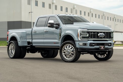 Used 2024 Ford F450 Platinum w/ FX4 Off-Road Package image 28