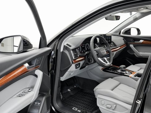 Used 2024 Audi Q5 e Premium Plus image 7