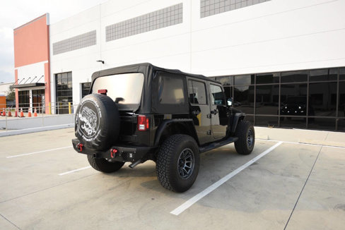 Used 2018 Jeep Wrangler Unlimited Sahara w/ Connectivity Group image 8